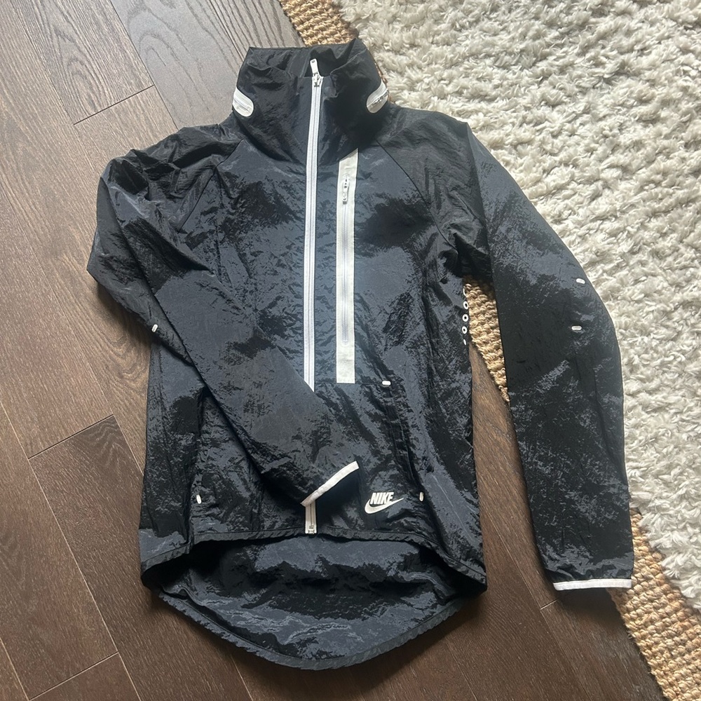Nike sportswear water resistant jacket with thermal back panel - lightly used